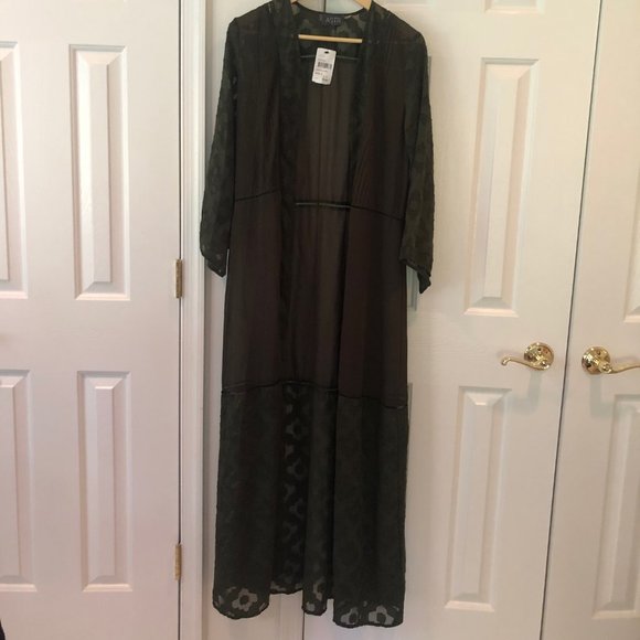 Boho Robe - Picture 2 of 12